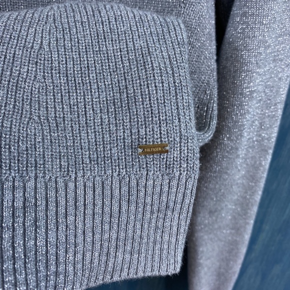 Metallic shimmer silver Tommy Hilfiger sweater - Picture 4 of 7